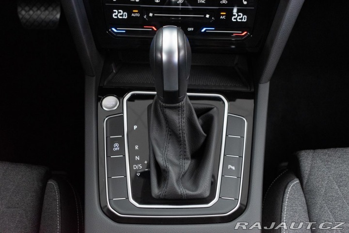 Volkswagen Passat 1.5 TSI DSG*BUSINESS*DPH* 2024