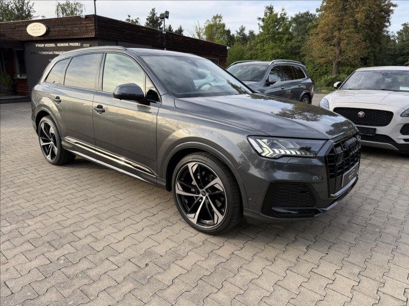 Audi Q7 50 TDI S-Line Quattro