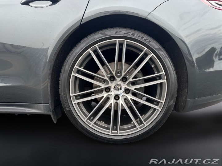 Porsche Panamera 4S 2016