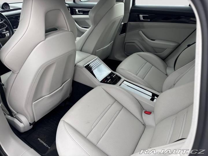 Porsche Panamera 4S 2016