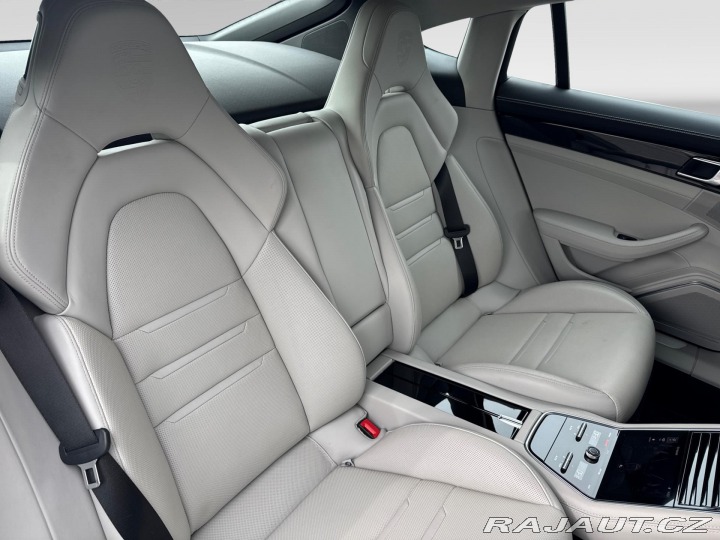 Porsche Panamera 4S 2016