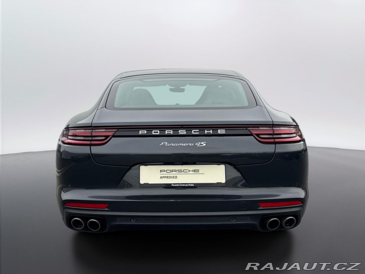 Porsche Panamera 4S 2016