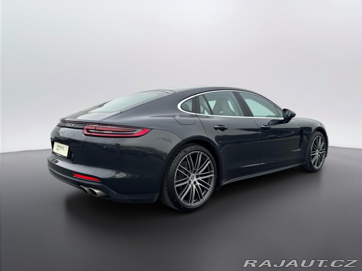 Porsche Panamera 4S 2016