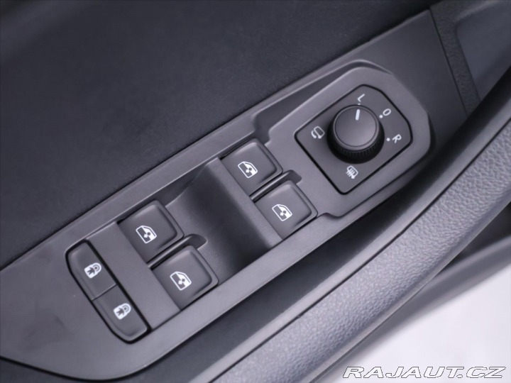 Škoda Karoq 2,0 TDI 4x4 DSG Sportline 2025