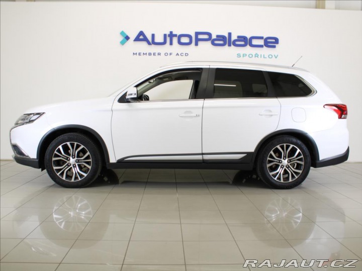 Mitsubishi Outlander 2,3 DI-D 110kW 4x4 7-míst 2016