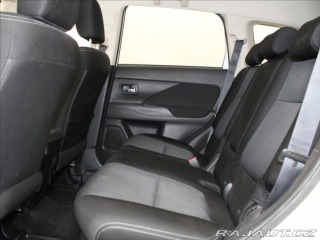 Mitsubishi Outlander 2,3 DI-D 110kW 4x4 7-míst 2016