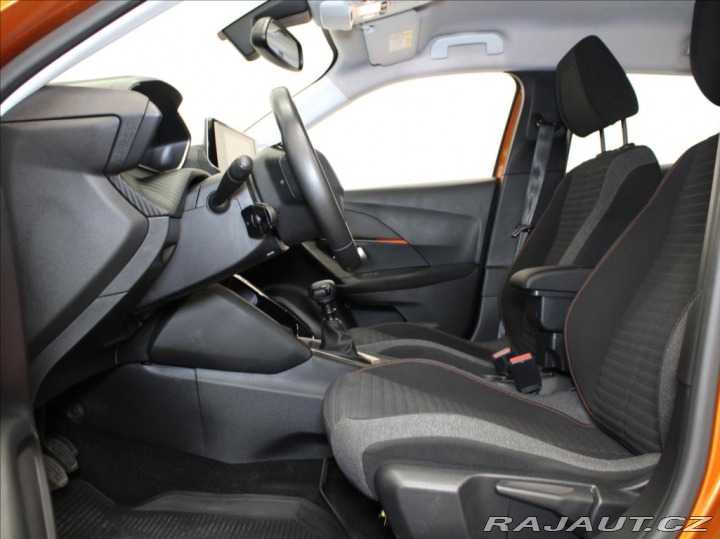 Peugeot 2008 1,2 PT 74kW 2.maj.ČR 52tk 2021