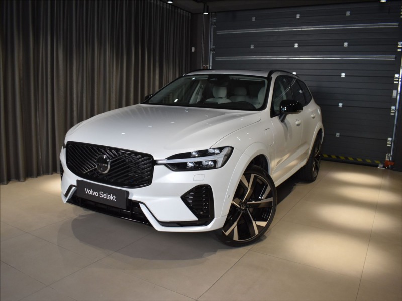 Volvo XC60 2,0 T8 AWD ULTRA B&W,