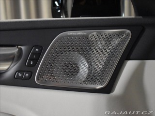 Volvo XC60 2,0 T8 AWD ULTRA B&W, 2025