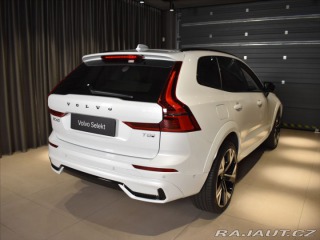 Volvo XC60 2,0 T8 AWD ULTRA B&W, 2025