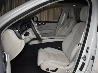 Volvo XC60 2,0 T8 AWD ULTRA B&W, 2025