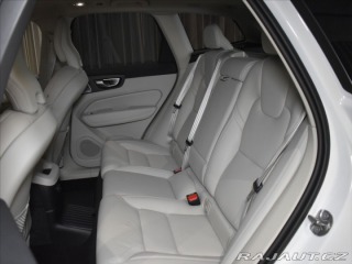 Volvo XC60 2,0 T8 AWD ULTRA B&W, 2025