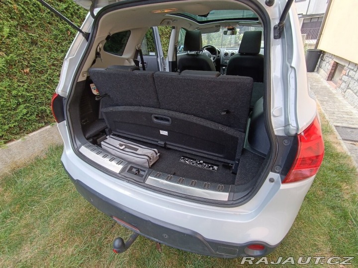 Nissan Qashqai +2 2009