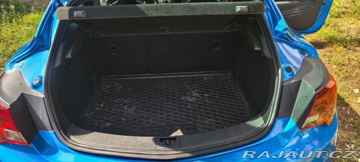 Opel Astra OPC 2013