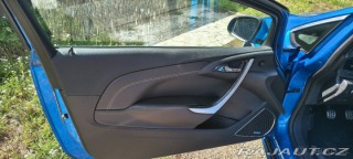 Opel Astra OPC 2013
