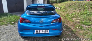 Opel Astra OPC 2013