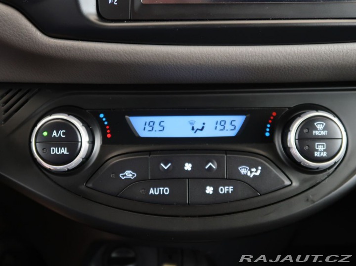 Toyota Yaris 1.5,Hybrid,Selection,CZ 2019