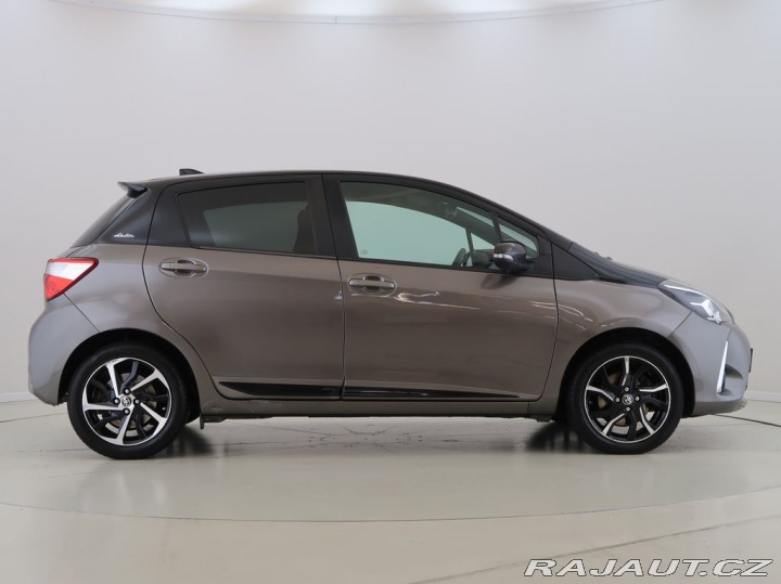Toyota Yaris 1.5,Hybrid,Selection,CZ 2019