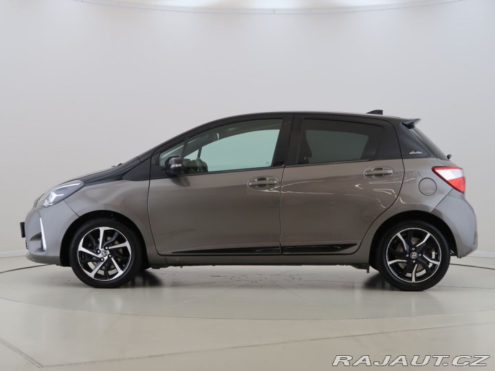 Toyota Yaris 1.5,Hybrid,Selection,CZ 2019