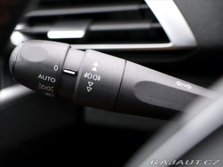 Peugeot 3008 1,2 PT 96kW Aut.klima CZ 2017