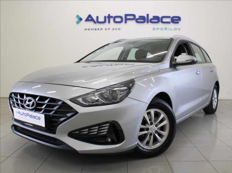 Hyundai i30 1,0 T-GDi 88kW 37tkm.Záru
