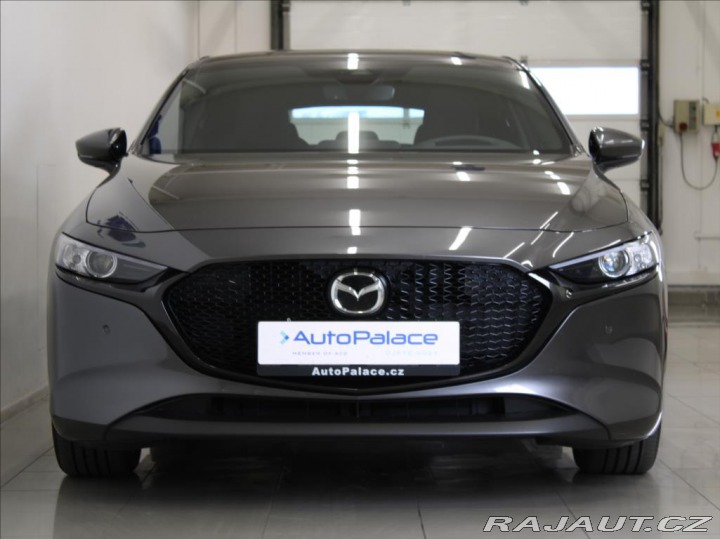 Mazda 3 2,0 G120 PLUS 1.maj. 6L-Z 2023