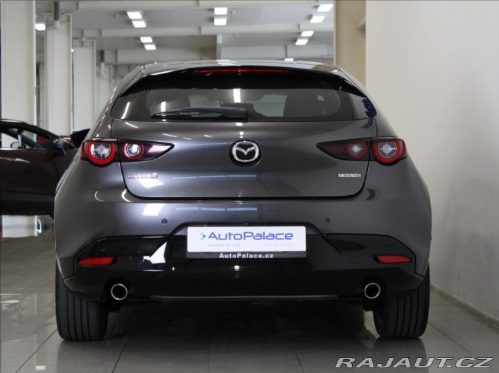 Mazda 3 2,0 G120 PLUS 1.maj. 6L-Z 2023