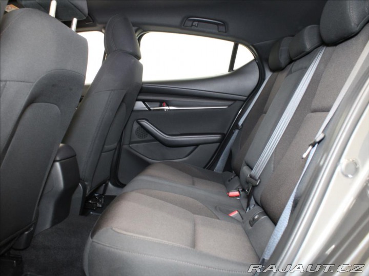 Mazda 3 2,0 G120 PLUS 1.maj. 6L-Z 2023