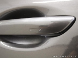 Mazda 3 2,0 G120 PLUS 1.maj. 6L-Z 2023