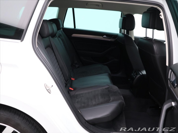 Volkswagen Passat 2,0 TDI 140k DSG Highline 2017