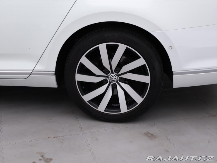 Volkswagen Passat 2,0 TDI 140k DSG Highline 2017