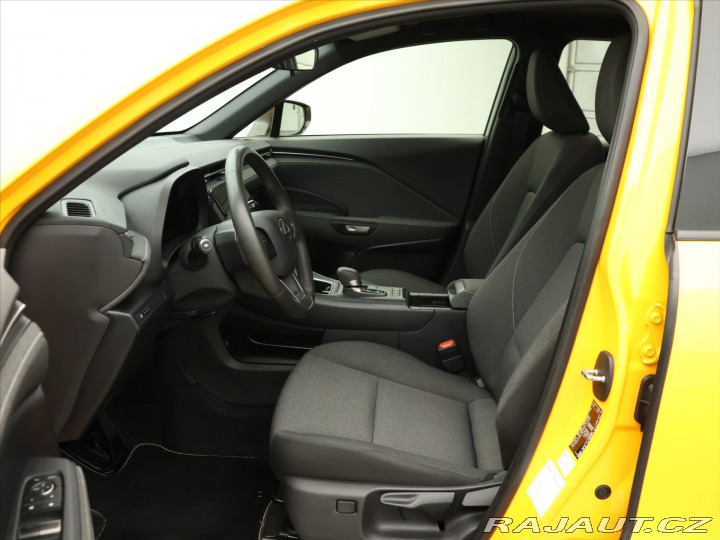 Lexus Ostatní modely LBX 1,5 HEV FWD 100kW CZ 1.Ma 2024