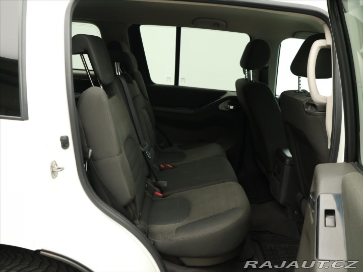 Nissan Pathfinder 2,5 dCi 140kW 4x4 7-Míst 2012
