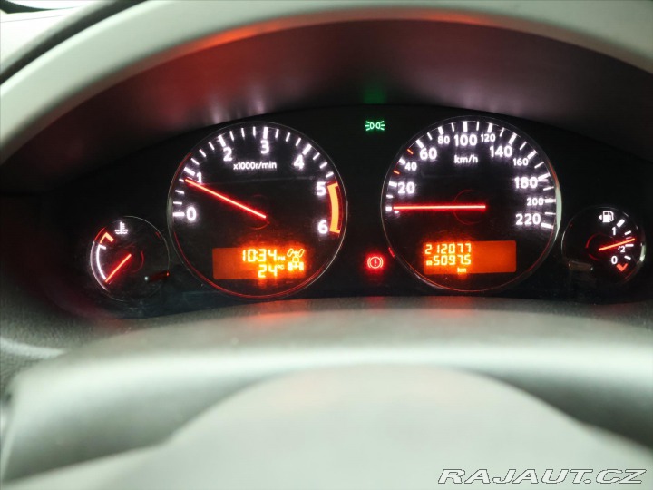 Nissan Pathfinder 2,5 dCi 140kW 4x4 7-Míst 2012