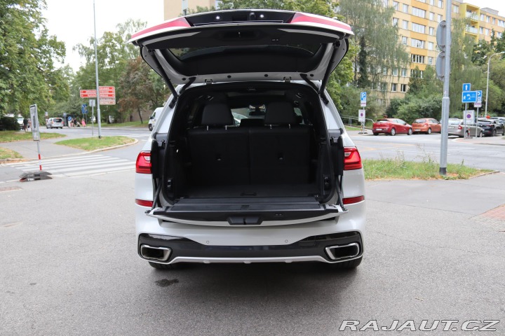 BMW X7 7místné SUV BMW X7 xDrive 2019