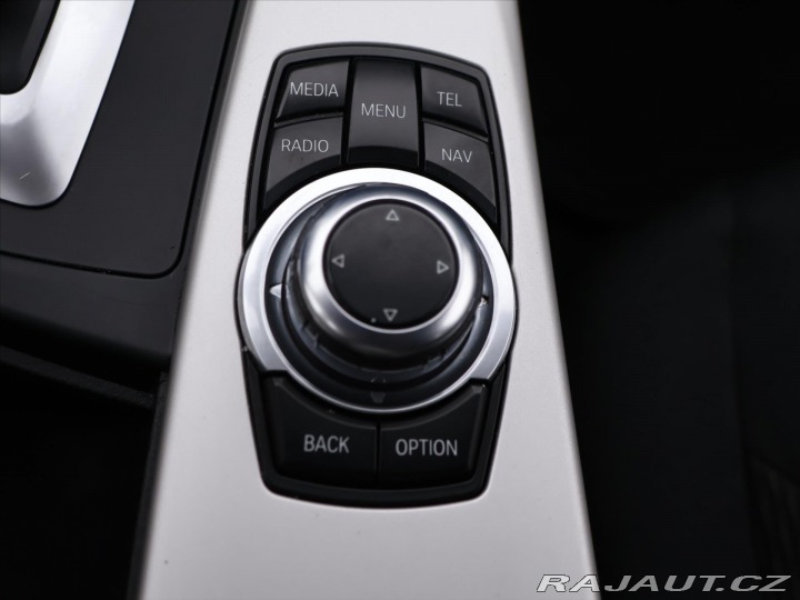 BMW 3 2,0 318da 110kW Advantage 2015