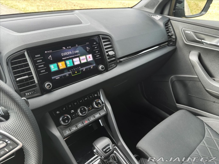 Škoda Karoq 2,0 TDI Sportline 4x4 DSG 2025