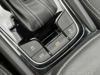Škoda Karoq 2,0 TDI Sportline 4x4 DSG 2025