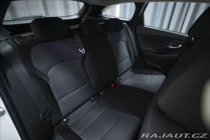 Hyundai i30 1,5 CVVT KAMERA 1. MAJITE 2021