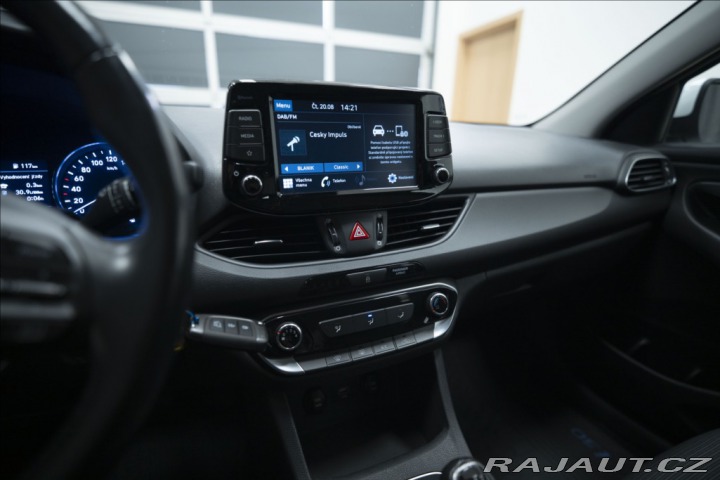 Hyundai i30 1,5 CVVT KAMERA 1. MAJITE 2021