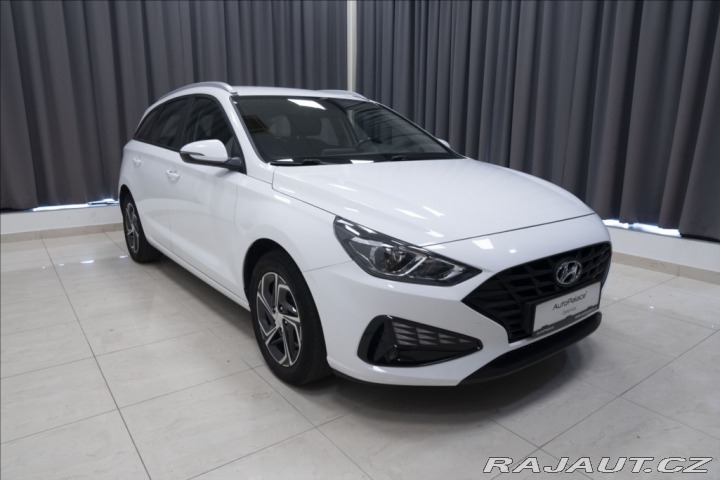 Hyundai i30 1,5 CVVT KAMERA 1. MAJITE 2021