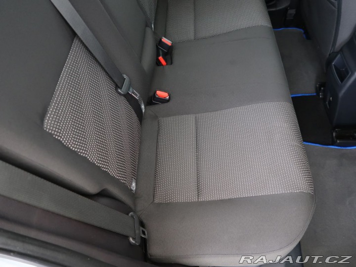 Toyota Auris 1.8Hybrid,Navigace,AT 2013