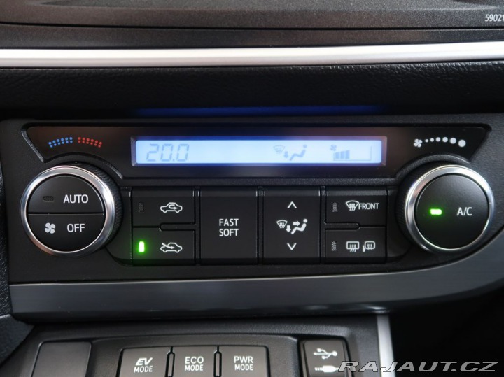 Toyota Auris 1.8Hybrid,Navigace,AT 2013