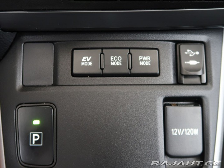 Toyota Auris 1.8Hybrid,Navigace,AT 2013
