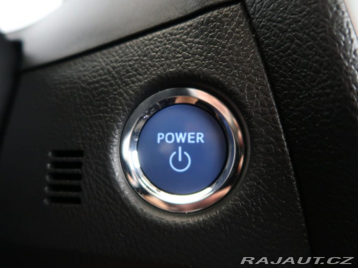 Toyota Auris 1.8Hybrid,Navigace,AT 2013