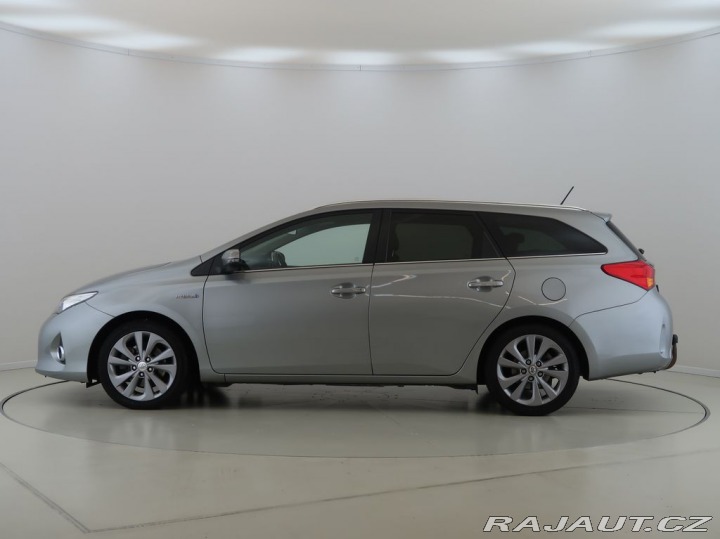 Toyota Auris 1.8Hybrid,Navigace,AT 2013