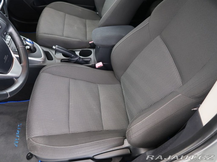 Toyota Auris 1.8Hybrid,Navigace,AT 2013