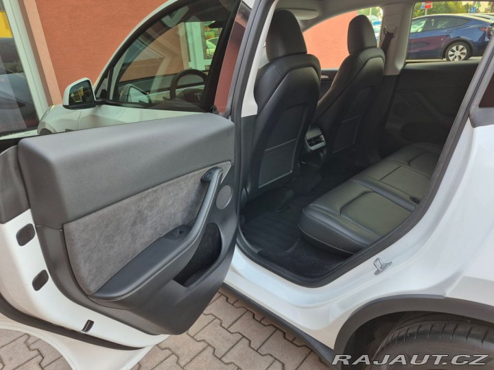 Tesla Model Y Standard plus RWD 220kW D 2023