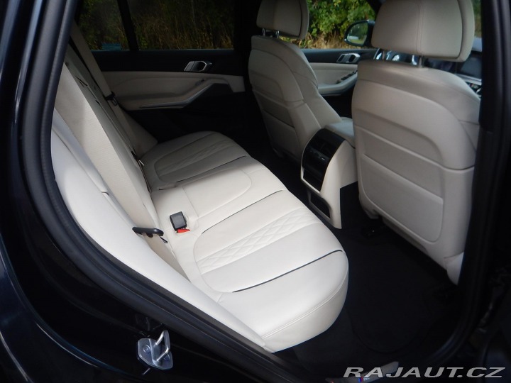 BMW X5 xDrive45e, ČR, 1. MAJ. 2021