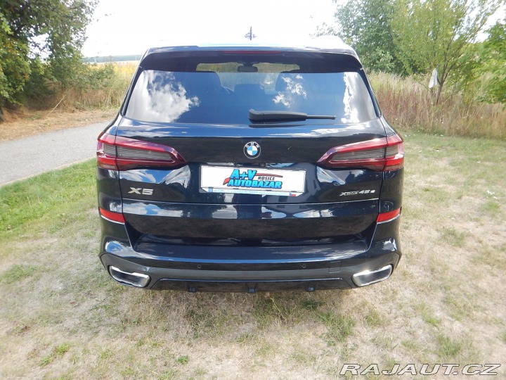 BMW X5 xDrive45e, ČR, 1. MAJ. 2021
